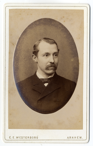 221666 Portret van mr. Th Waller, geboren 1848, advocaat te Utrecht, secretaris van de Verenigde Gods- en Gasthuizen ...